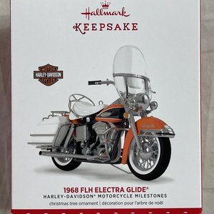 Hallmark Keepsake Ornament Harley Davidson 1968 FLH Electra Glide Motorcycle '17
